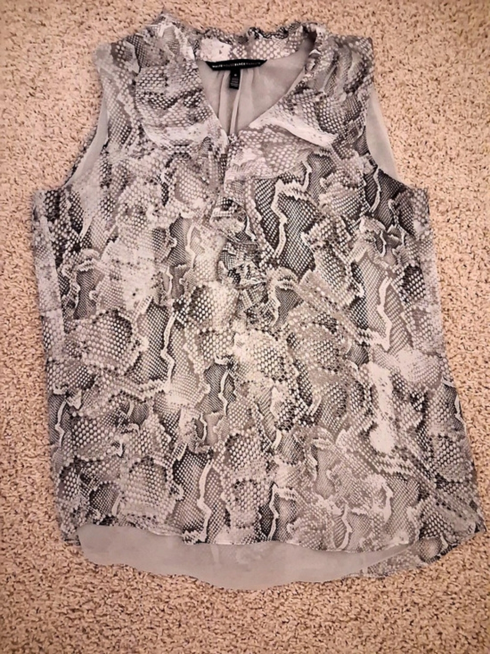 White House Black Market Snakeskin Print Ruffle V-Neck Sleeveless Blouse Gray &